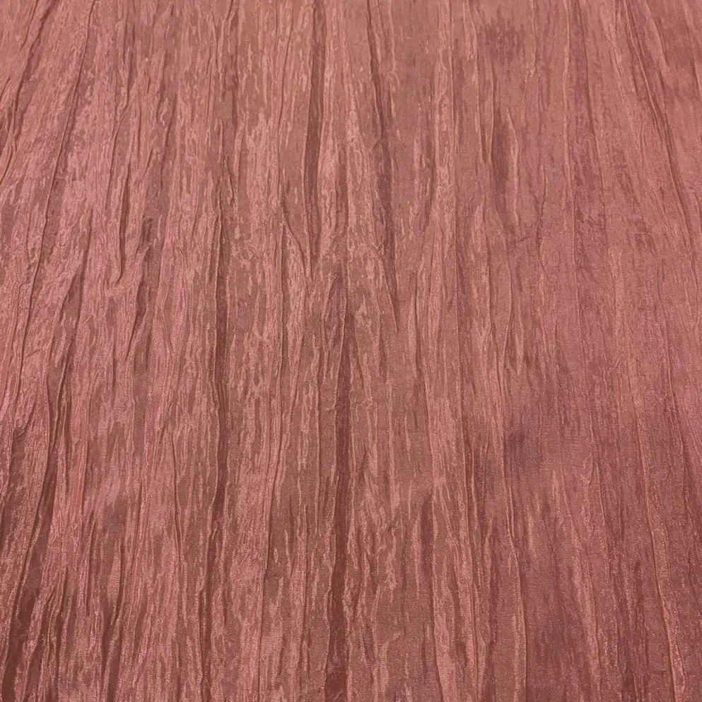Accordion Taffeta Table Runner in Salmon