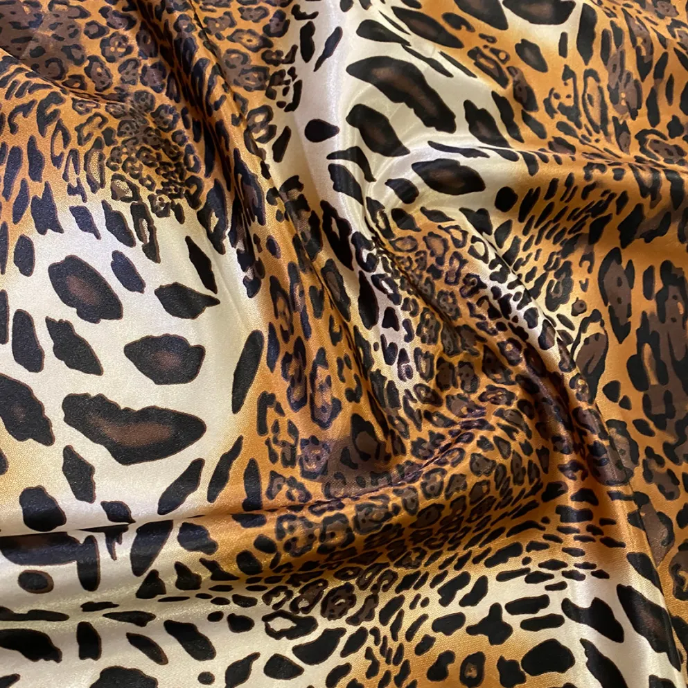 Animal Print Table Runner in Leopard