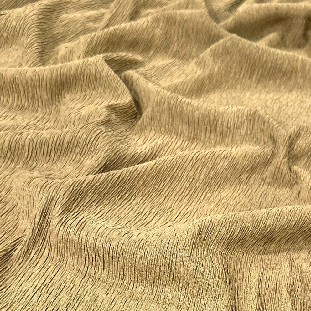 Bella Crepe Table Linen in Lt Gold