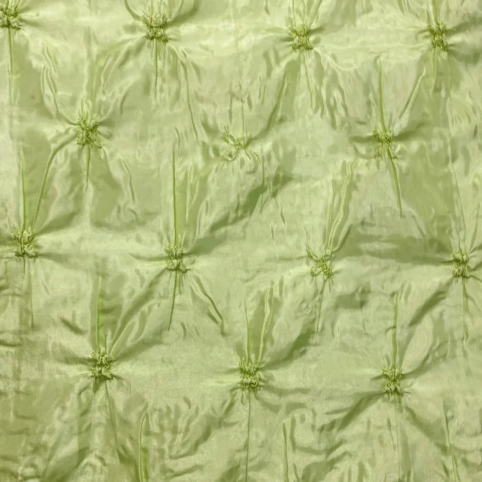 Belly Button (Pinwheel) Table Linen in Lt Sage