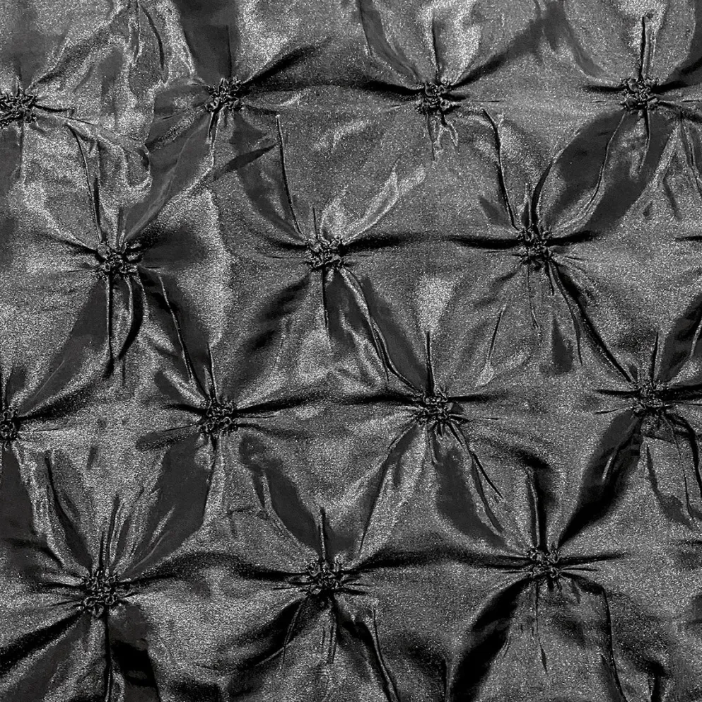 Belly Button (Pinwheel) Table Runner in Black