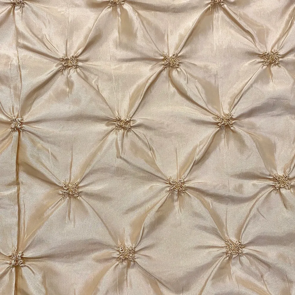Belly Button (Pinwheel) Table Runner in Champagne