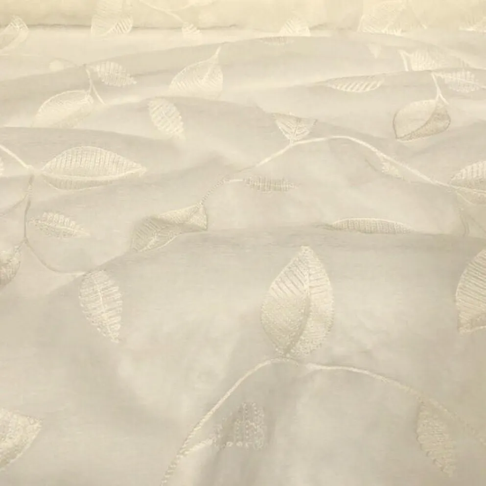 Birch Leaf Table Linen in Ivory