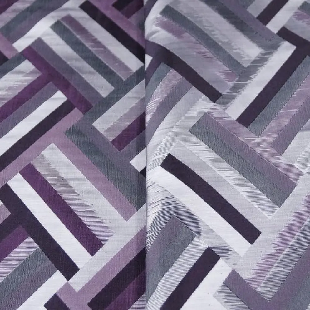 Broadway Jacquard (Reversible) Table Napkin in Eggplant