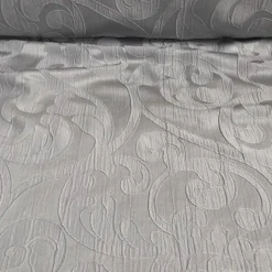 Classic Jacquard Table Linen in Silver
