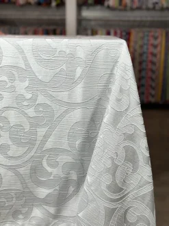 Classic Jacquard Table Linen in White