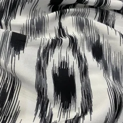 Cosmo Print (Dupioni) Table Napkin in Black
