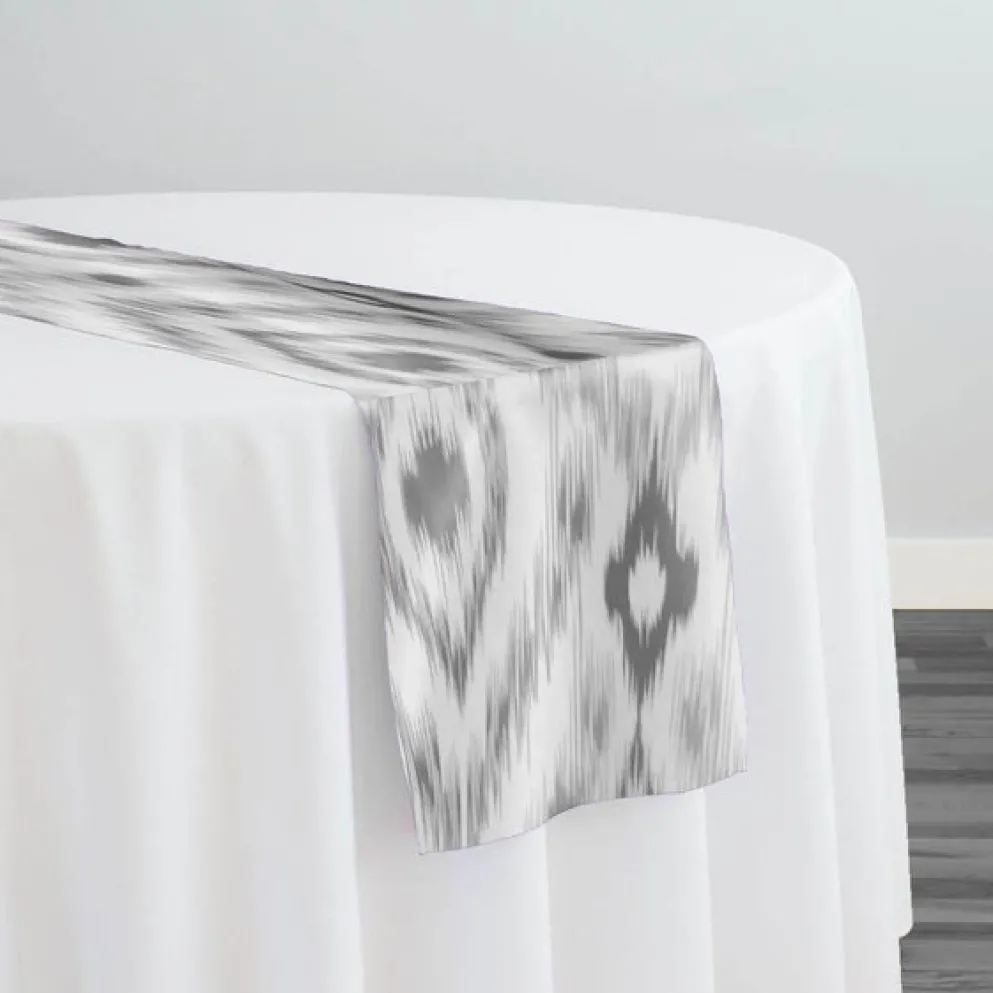 Cosmo Print (Dupioni) Table Runner in Silver