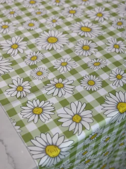 Daisy Checker (Poly Print) Table Linen