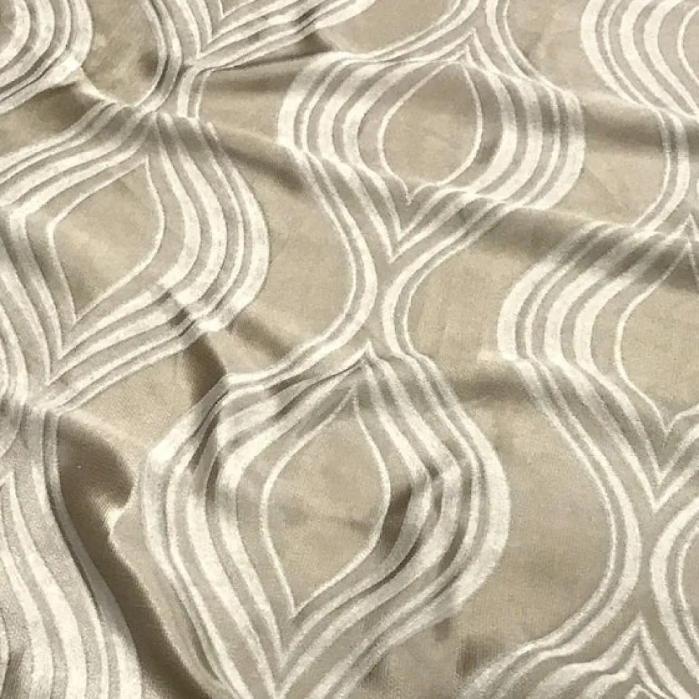 Eclipse Jacquard (Reversible) Table Runner in Taupe