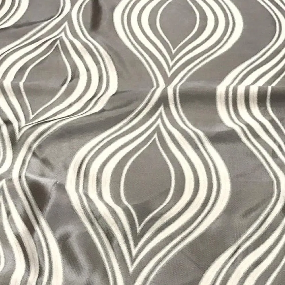 Eclipse Jacquard (Reversible) Table Runner in Silver