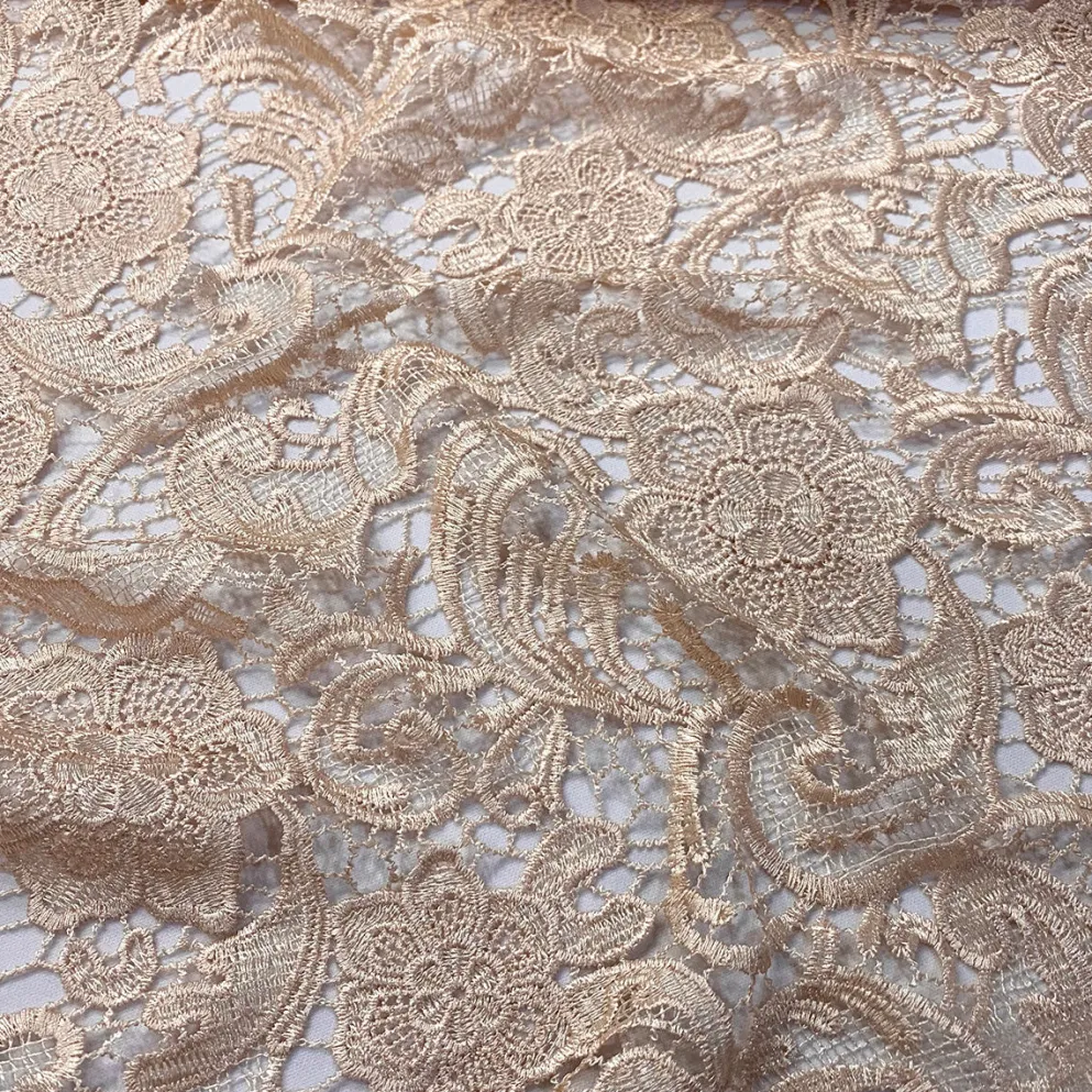 English Lace (w/ Poly Lining) Table Napkin in Champagne