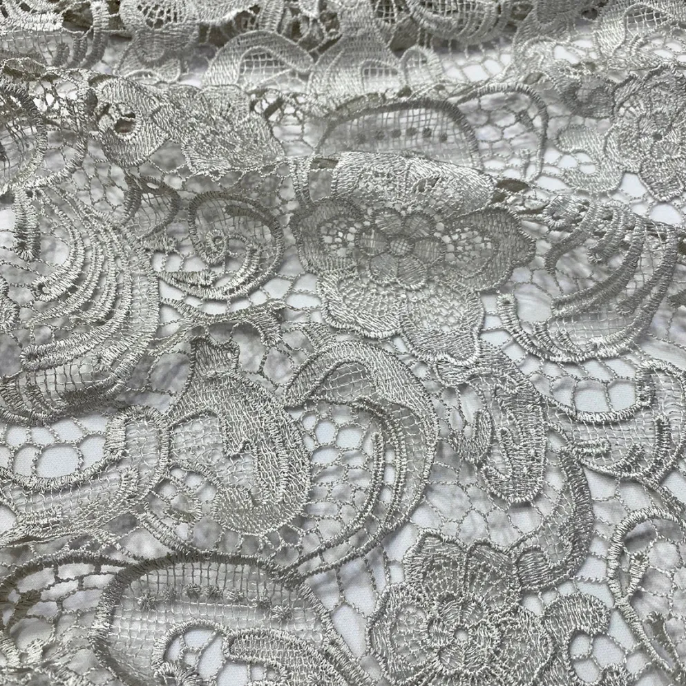 English Lace (w/ Poly Lining) Table Napkin in Silver