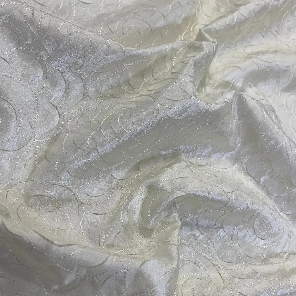 Flora Rose Table Runner in Ivory