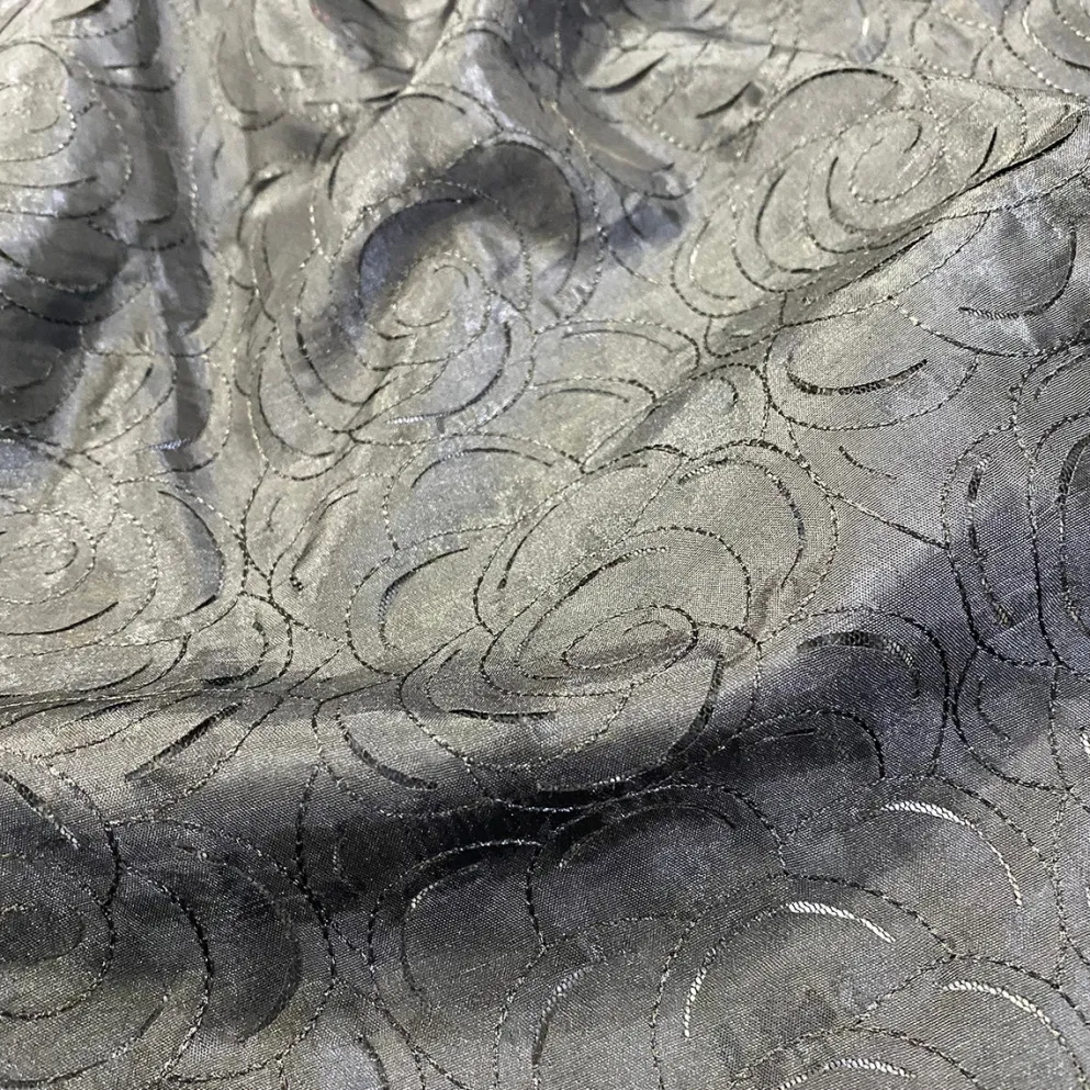 Flora Rose Table Runner in Silver