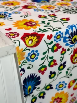 Flower Hoop (Poly Print) Table Linen