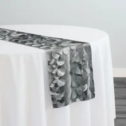 Funzie (Circle Hanging) Taffeta Table Runner in Silver