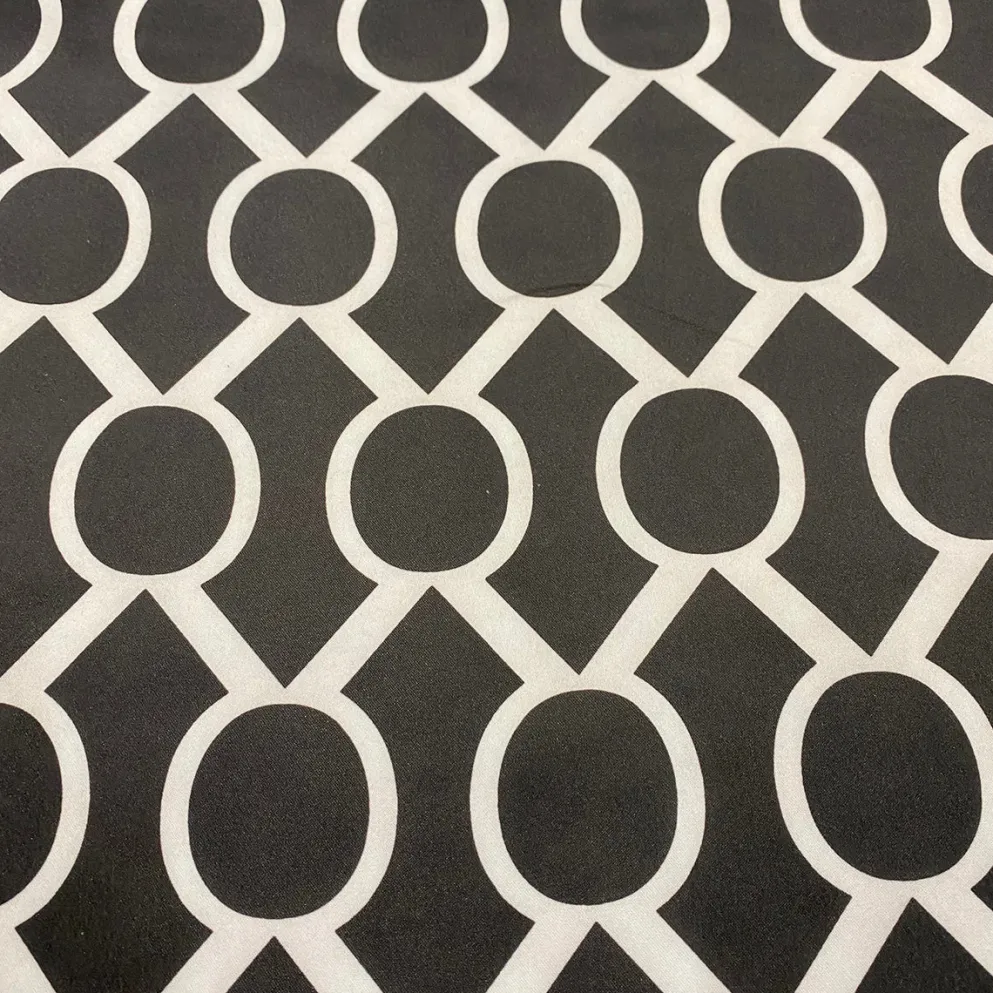 Halo Print (Lamour) Table Runner in Black and White