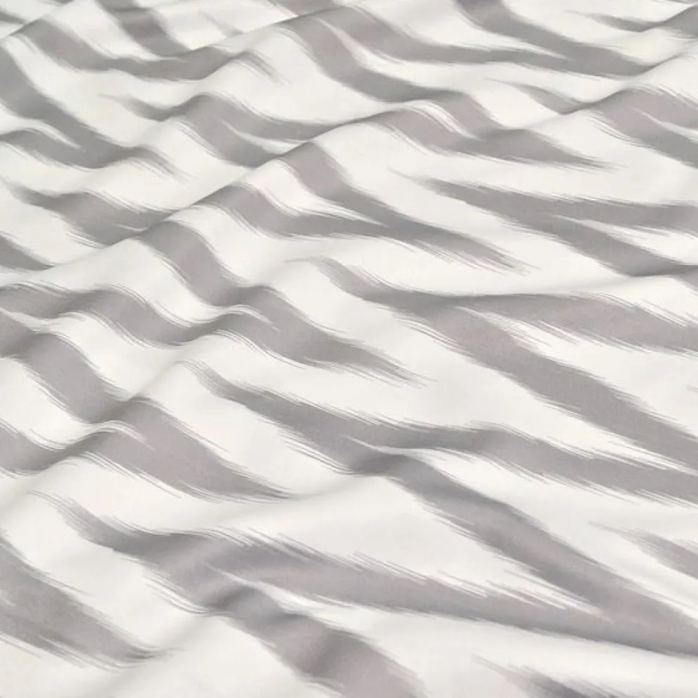Horizon (Poly Print) Table Linen in Silver