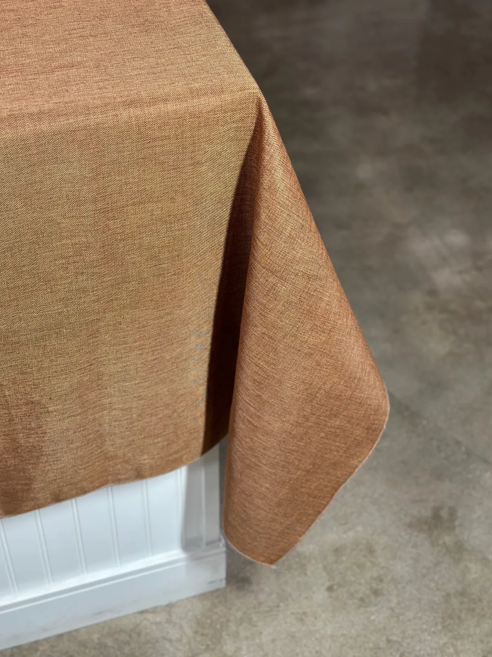 Imitation Burlap Table Linen in Honey