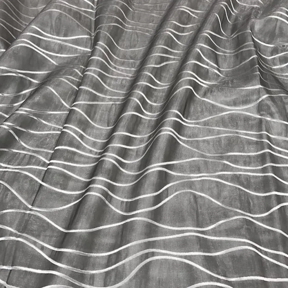 Karawave Jacquard (Reversible) Table Linen in Silver