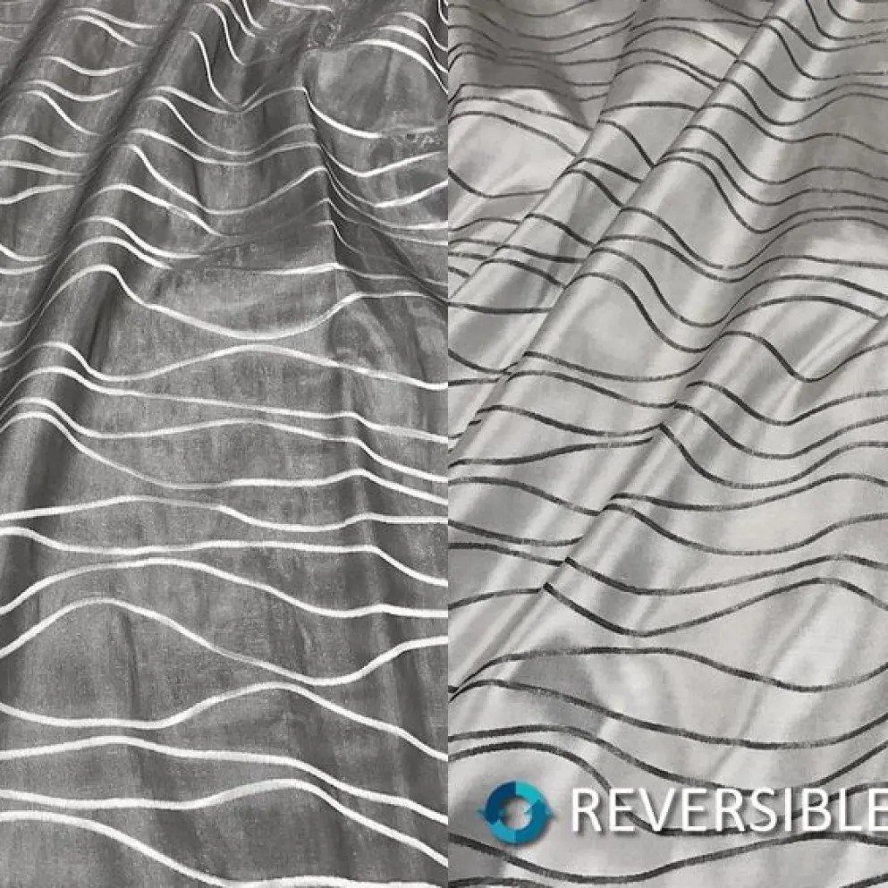 Karawave Jacquard (Reversible) Table Linen in Silver