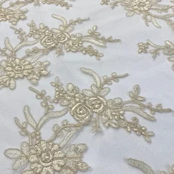Laylani Lace Table Runner in Ivory