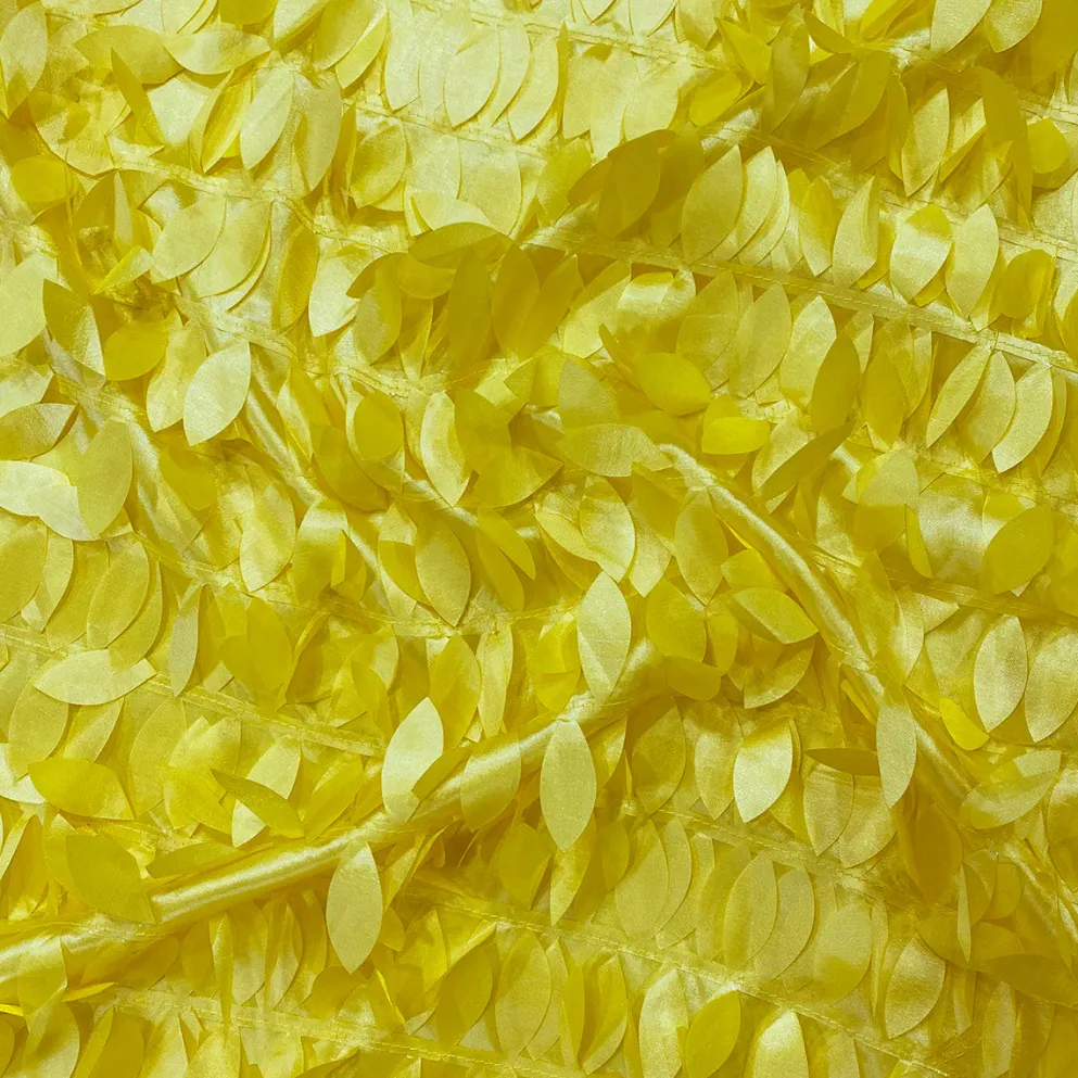 Leaf Hanging Taffeta Table Linen in Yellow