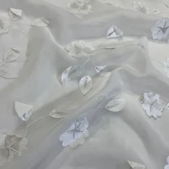 Lily Petal Table Linen in White
