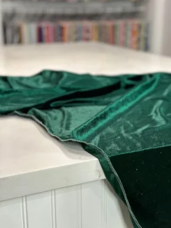 Lush Velvet Table Linen in Hunter Green