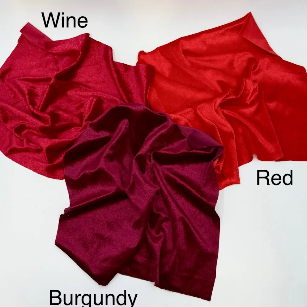 Lush Velvet Table Linen in Red
