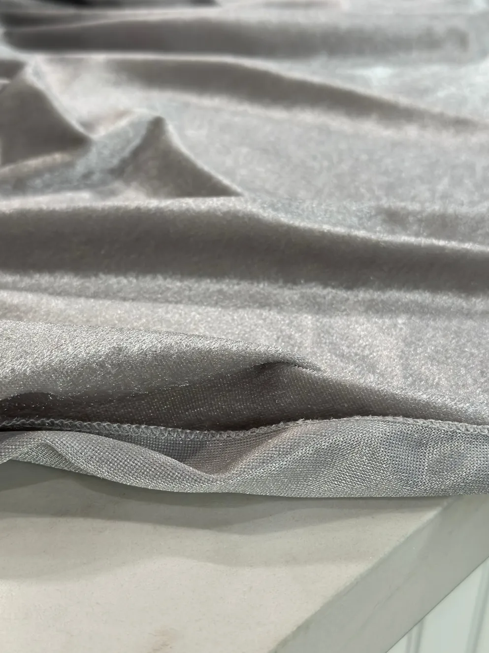 Lush Velvet Table Linen in Silver