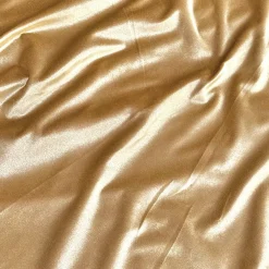 Luxury Plush Velvet Table Linen in Soft Gold