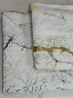 Marble Jacquard Table Linen in Gold