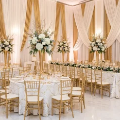 Marble Jacquard Table Linen in Gold
