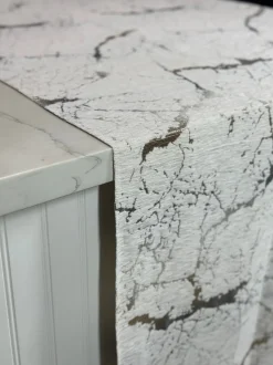 Marble Jacquard Table Linen in Silver
