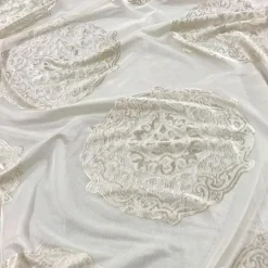 Medallion Jacquard Sheer Table Linen in Ivory