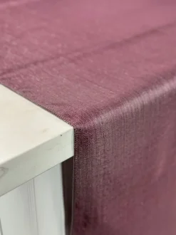 Metallic Burlap Table Linen in Orchid/Silver
