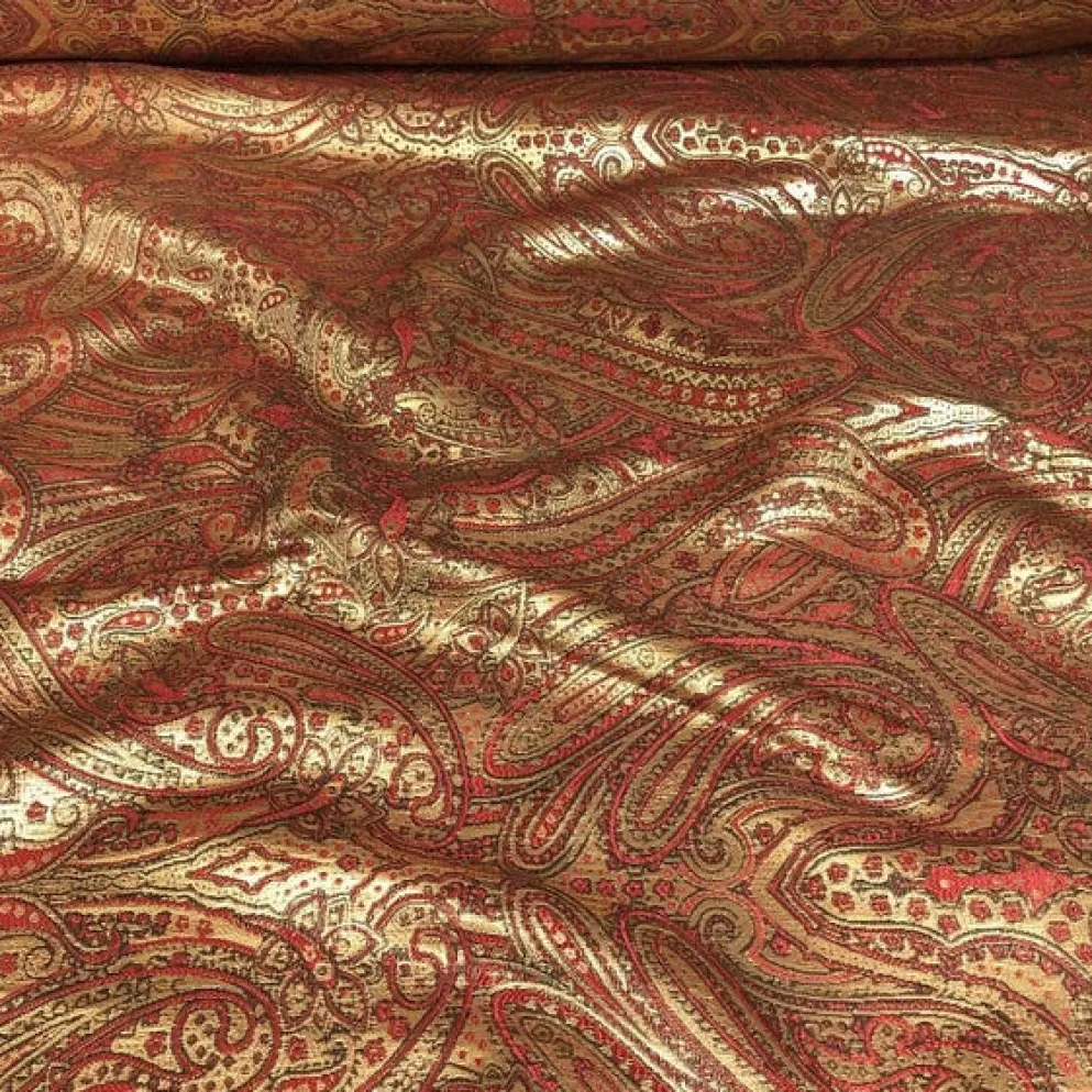 Paisley Jacquard Table Runner in Gold and Red