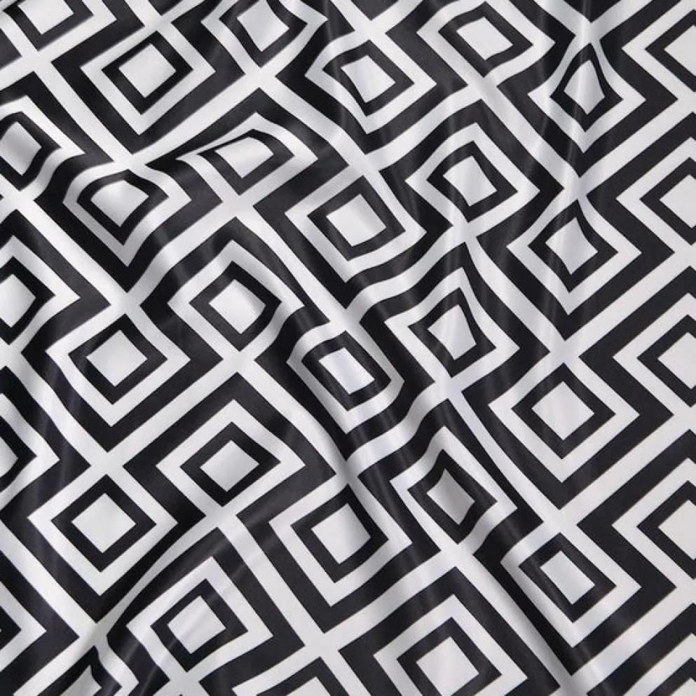 Paragon Print (Lamour) Table Linen in Black and White