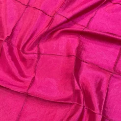 4" Pintuck Taffeta Table Runner in Fuchsia 064