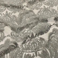 Princess Lace Table Linen in Silver