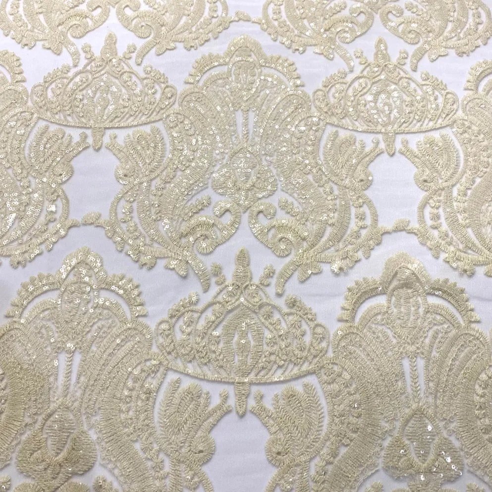 Princess Lace Table Runner in Ivory
