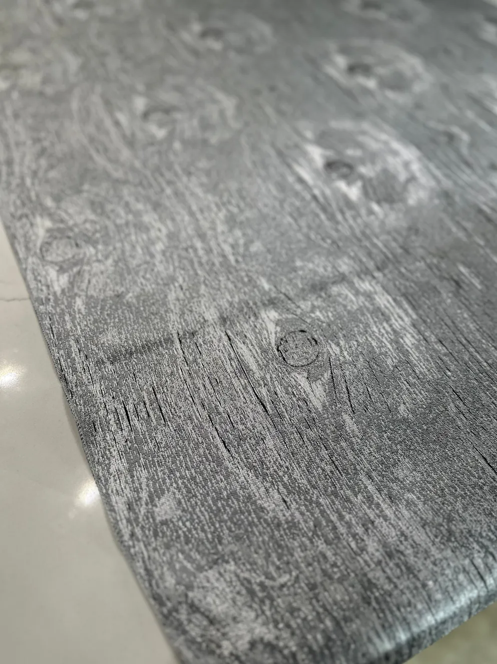 Sahara Jacquard Table Linen in Silver