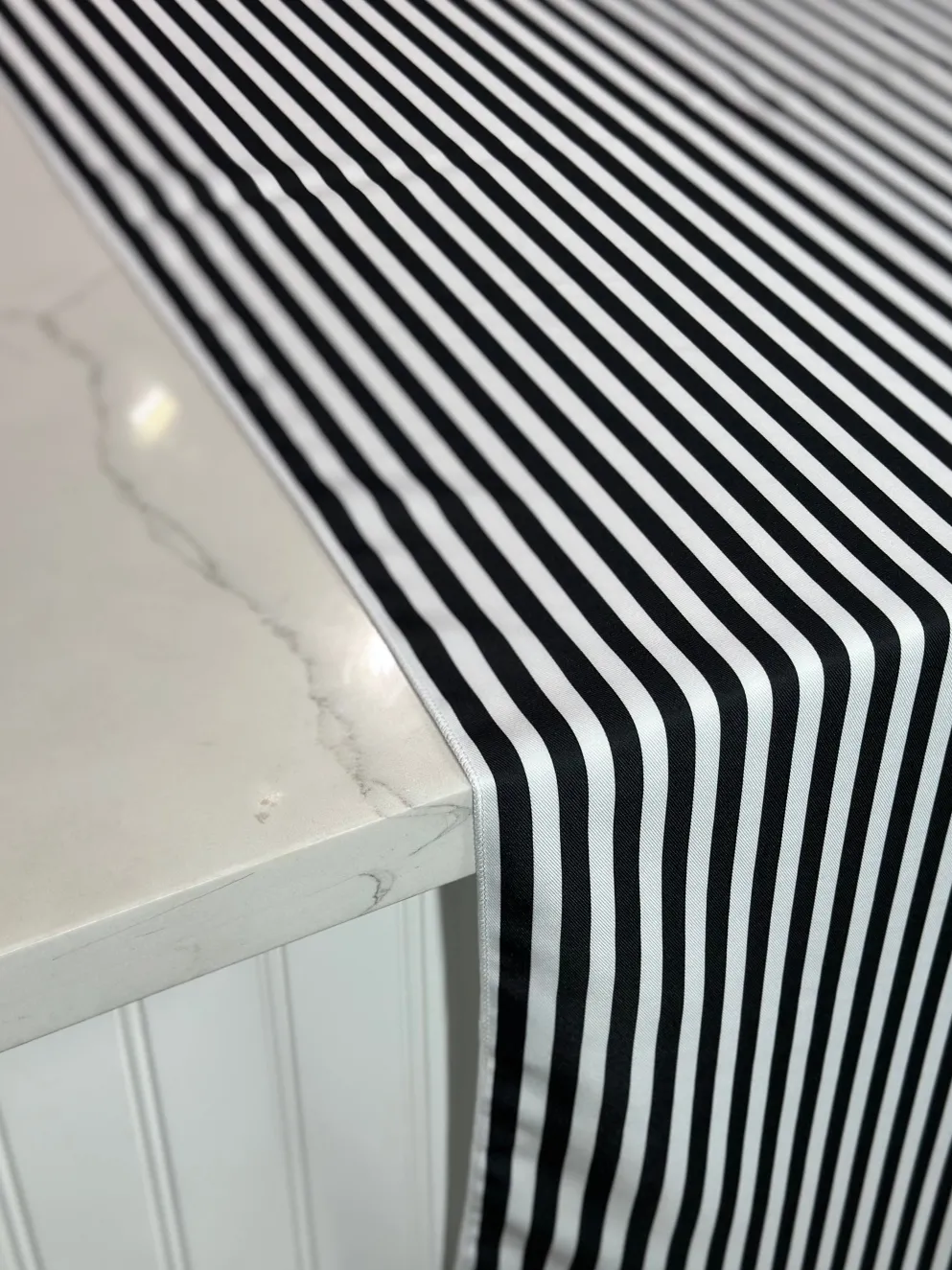 Seersucker (Poly Print) Table Linen in Black