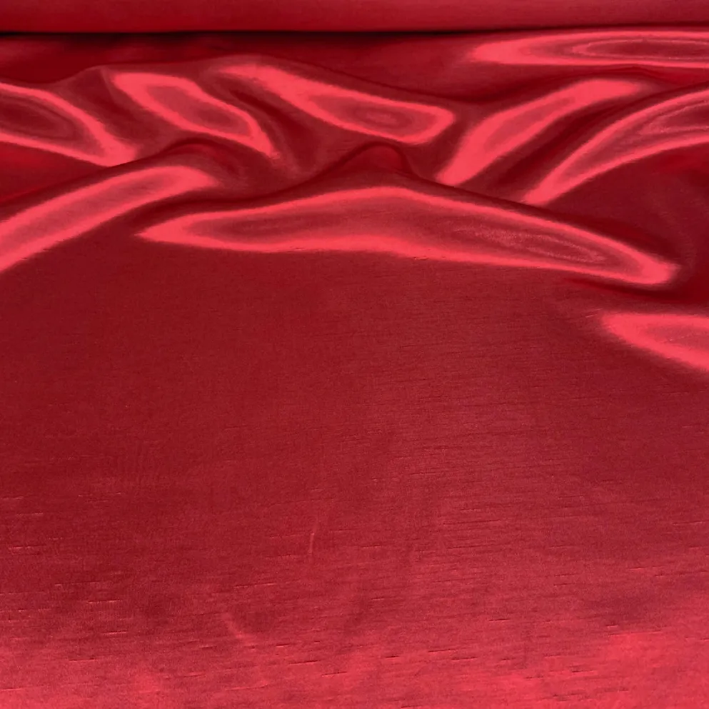 Shantung Satin (Reversible) Table Linen in Red DK