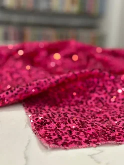 Taffeta Sequins Table Linen in Fuchsia