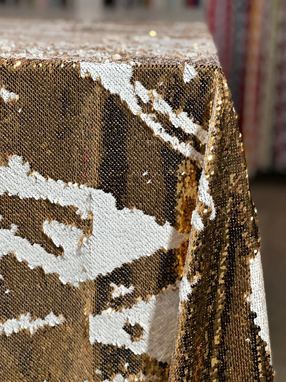 Two-Tone Sequins Table Linen in Gold and White